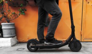 Hergele: Elektrikli Scooter